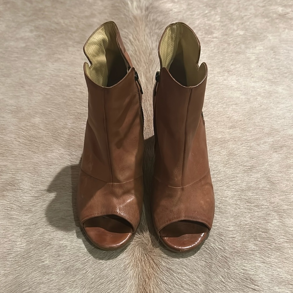 Paul Green “Bellini” Bootie Size 10